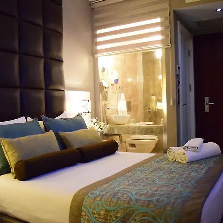 Taksim Line Hotell 4*